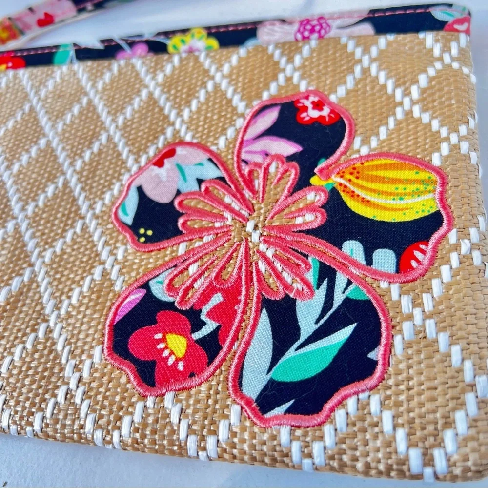 Vera Bradley Beach Wristlet Tangerine Twist Straw Floral Clutch Wallet Tropical